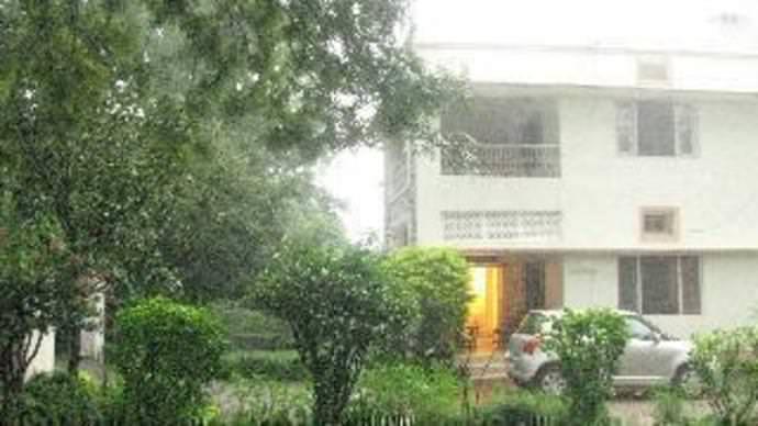 Homestay in Dehradun near Luther W. New Jr. Theological College