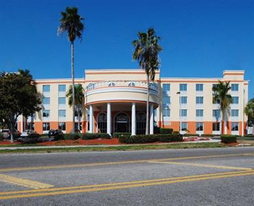 BEST WESTERN PLUS Fort Myers Inn & Suites