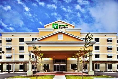 Holiday Inn Express Hotel & Suites Palm Bay