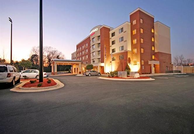 Courtyard Greensboro Airport