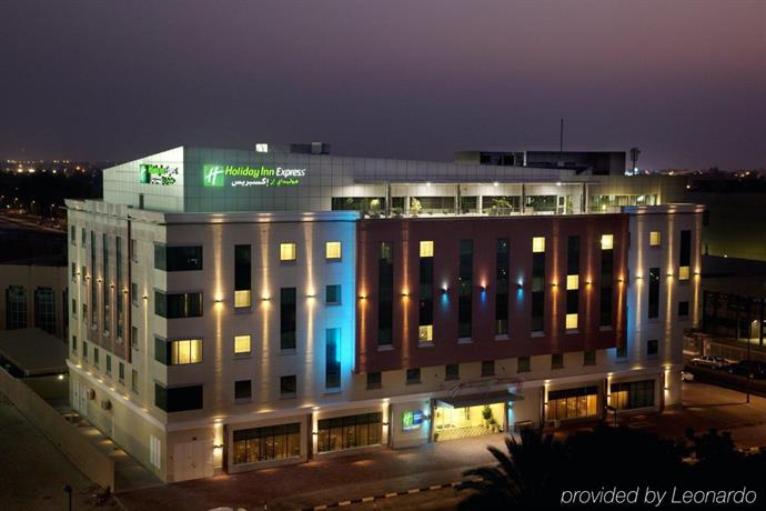 Holiday Inn Express Dubai - Safa Park