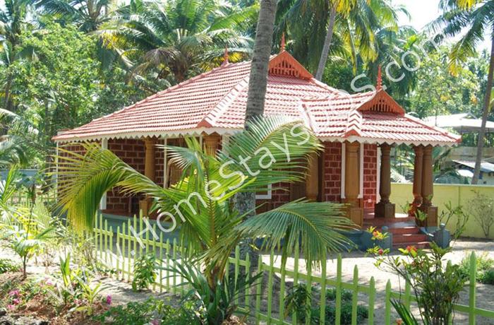 Cochin Back Water facing Luxury Villa