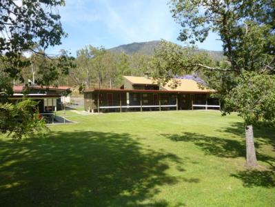 Christmas Creek Cafe & Cabins