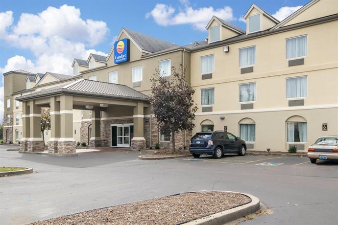 Comfort Inn & Suites Airport & Expo