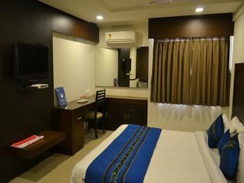 OYO Rooms BBC Tower Sayajigunj Vadodara