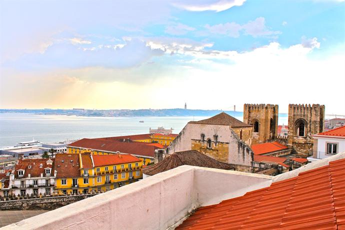 Brya Blue Apartment Alfama Lisbon