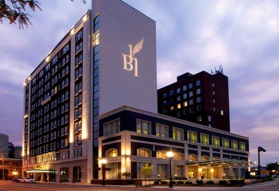 Hotel Blackhawk Autograph Collection A Marriott Luxury & Lifestyle Hotel