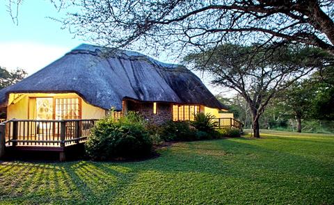 Rhino River Lodge