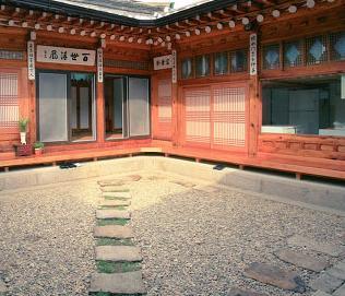 Eugene Hanok House Dongdaemun