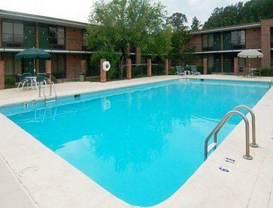 Quality Inn & Suites Ozark