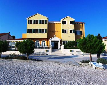 Spongiola Hotel Brodarica