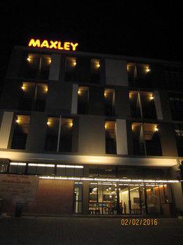 Maxley Hotel@Arjuna