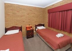 Narrandera Club Motor Inn