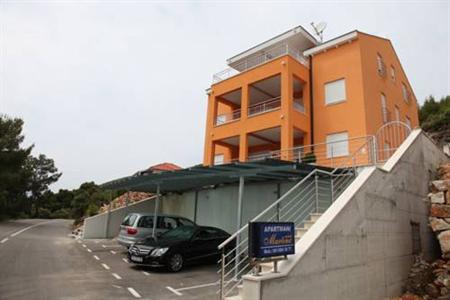 Apartments Martina Brna