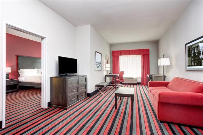 Holiday Inn Hotel & Suites Lafayette North