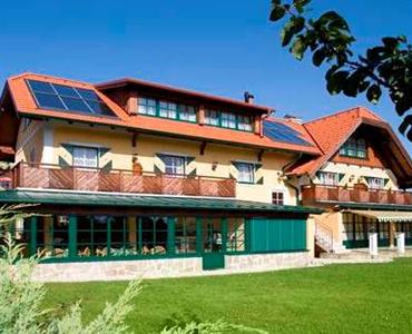 Gut Kirchbichl Bed & Breakfast Hallwang