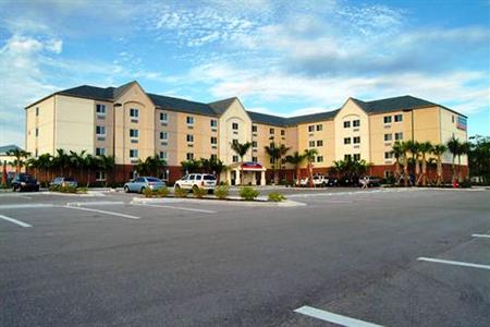 Candlewood Suites Fort Myers Sanibel Gateway