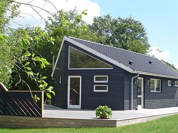 Three-Bedroom Holiday home in Borkop 7