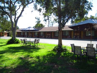 GreenAcres Motel