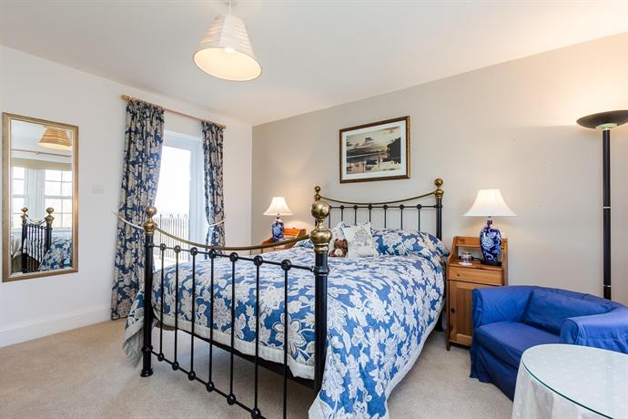 Avalon Lodge Bed & Breakfast