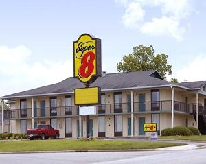 Super 8 Claremont