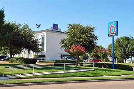 Motel 6 Dallas Lewisville