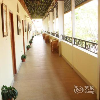 Xishuangbanna Bodhi Island Business Hotel