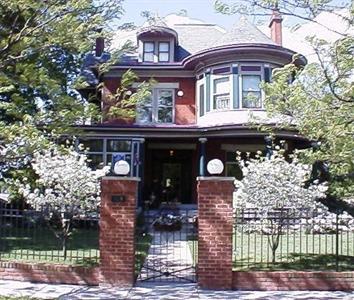 Wallace House Bed and Breakfast