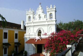 Tiracol Fort Heritage Resort Goa