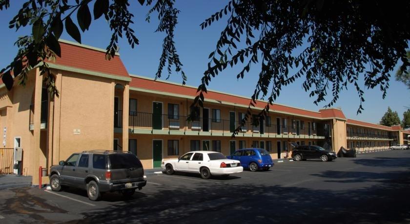 Ambassador Inn & Suites Fresno California