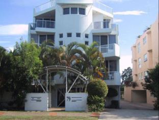 Pago Pago Apartments