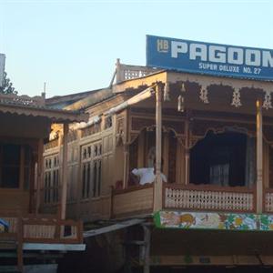 House Boat Pagoma