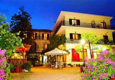 Des Roses Hotel Platania (Thessaly)
