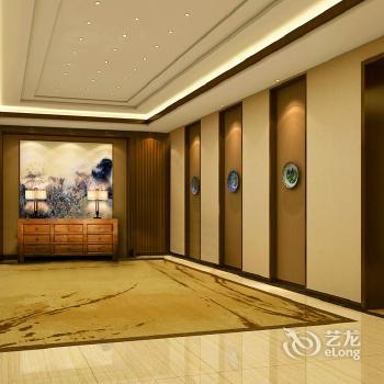 Yifeng Business Hotel