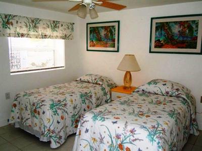 Manatee Bay Inn