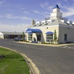 Rockford Alpine Inn & Suites