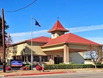 Fredericksburg Hill Country Hotel