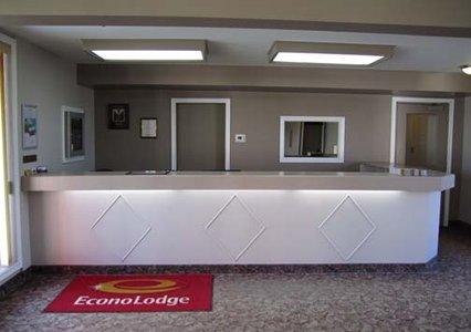 Econo Lodge New Liskeard