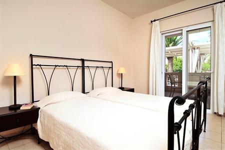 Lambrinos suites