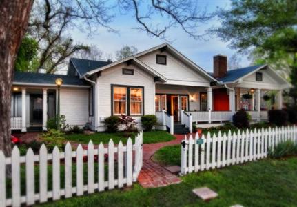 The Carriage House Bed and Breakfast