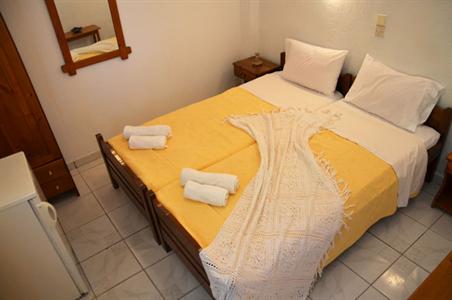 Chrisi Akti Hotel