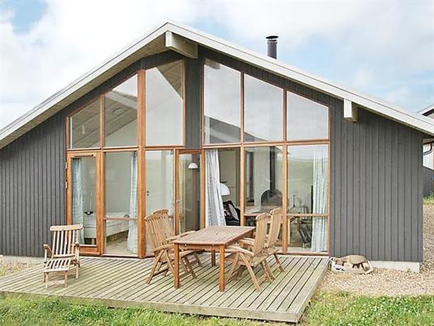 Three-Bedroom Holiday home in Ulfborg 3