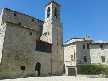 Castello Izzalini Todi Resort