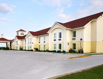 Days Inn & Suites Bayou Land