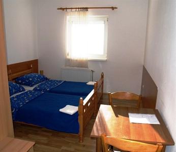 Hotel Degenija Krasno