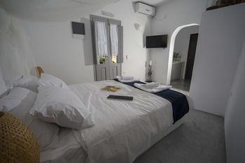 Naftilos Boutique Houses