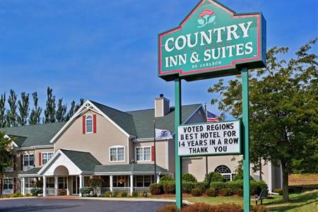 Country Inn & Suites Freeport