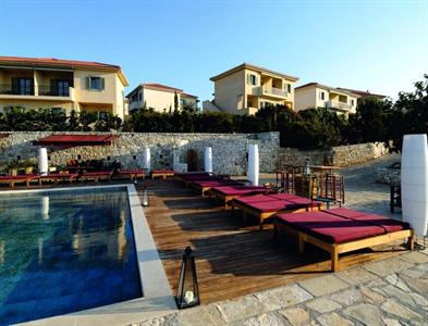 Emelisse Art Hotel