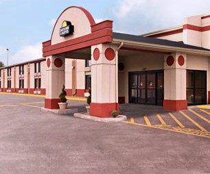 Days Inn & Suites Girard