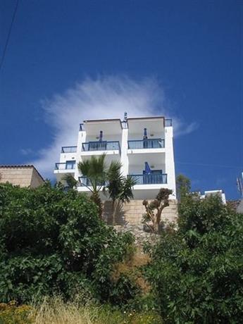 Marinas Studios Livadia